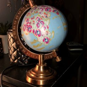 Mini desk globe